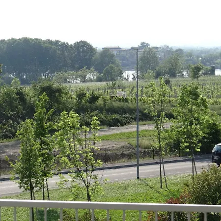 Nuovo Laghetto Del Frassino * פסקיארה דל גארדה
