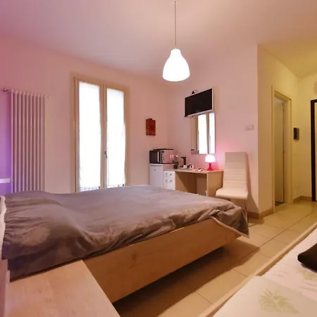 Nuovo Laghetto Del Frassino Pensionat