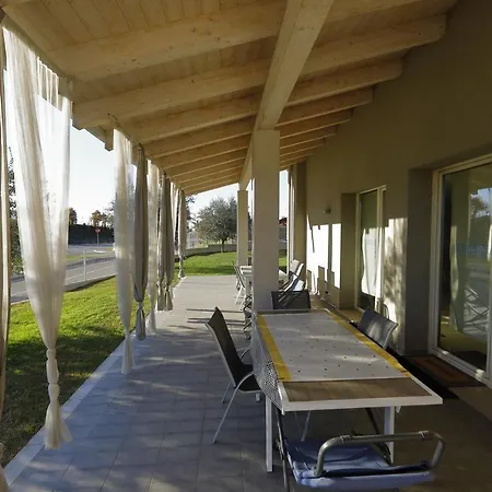 Pensionat Nuovo Laghetto Del Frassino