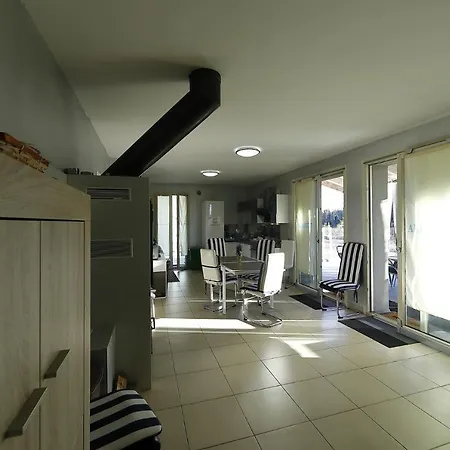 Nuovo Laghetto Del Frassino Pensionat 3*